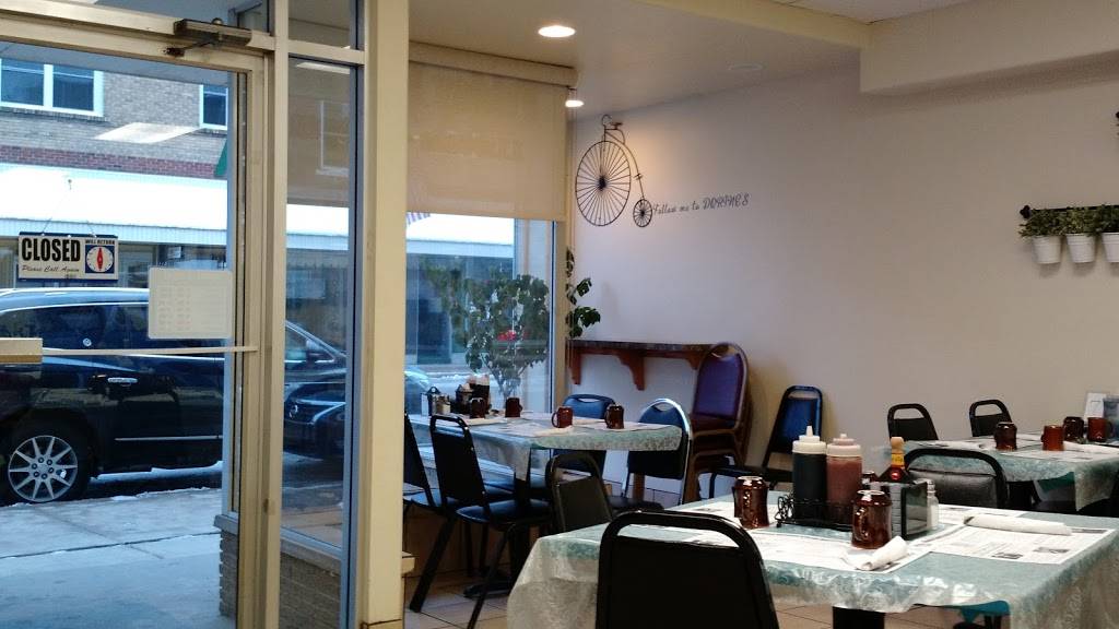 Dorines Family Inn | restaurant | 110 S Water St, Sparta, WI 54656, USA | 6082698258 OR +1 608-269-8258