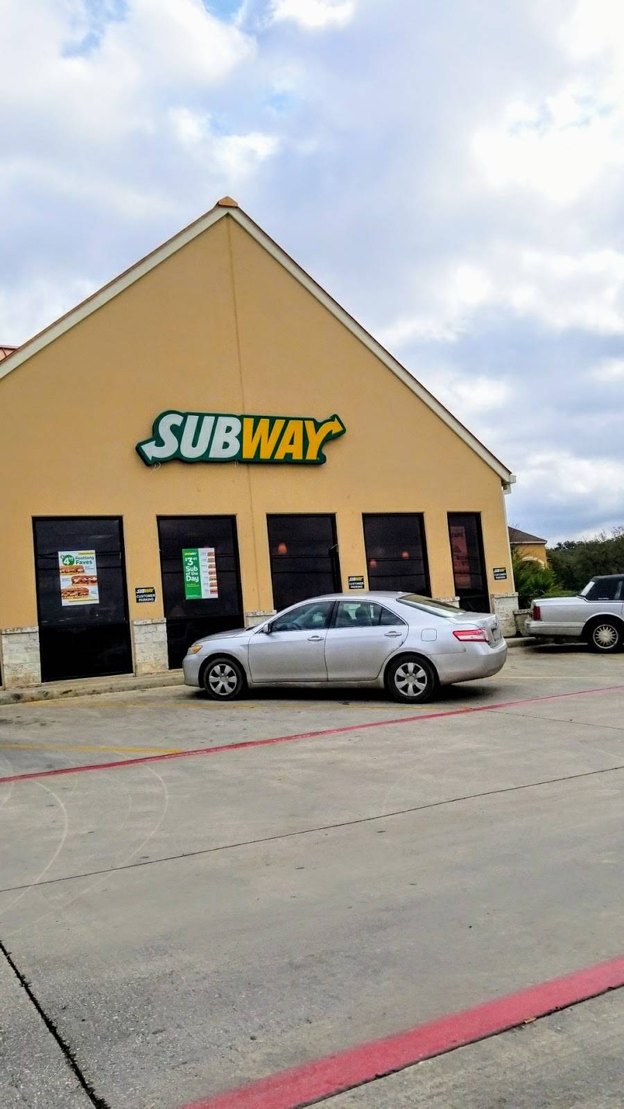 Subway Restaurants | restaurant | Timberwood Center, 25020 Blanco Rd Suite 100, San Antonio, TX 78260, USA | 2104819100 OR +1 210-481-9100