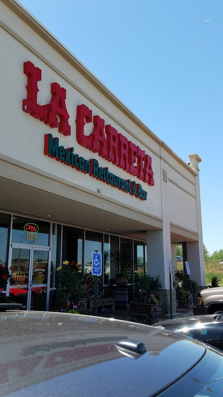 La Carreta Mexican Restaurant & Bar | restaurant | 717 US-41, Schererville, IN 46375, USA | 2193220900 OR +1 219-322-0900