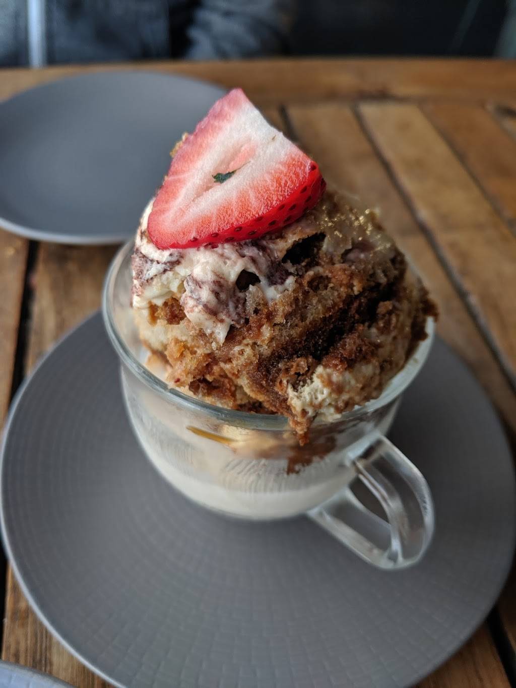 Spindlers | restaurant | 386 Commercial St, Provincetown, MA 02657, USA | 5084876400 OR +1 508-487-6400