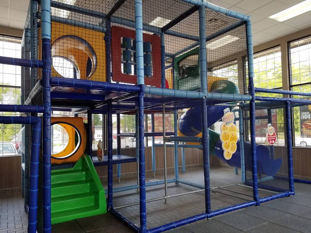 Burger King | restaurant | 150 West Washington St, Freeland, MI 48623, USA | 9892668239 OR +1 989-266-8239