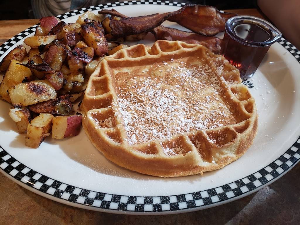 Black Bear Diner | restaurant | 15720 North Fwy, Houston, TX 77090, USA | 3463004012 OR +1 346-300-4012