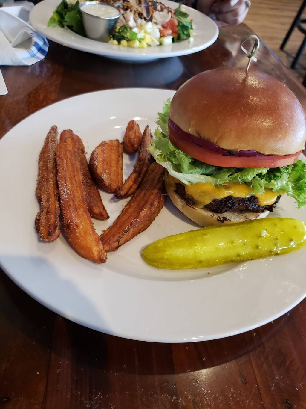 Salty Dog Bluffton Restaurant and Pizza | restaurant | 1414 Fording Island Rd B160, Bluffton, SC 29910, USA | 8438373344 OR +1 843-837-3344