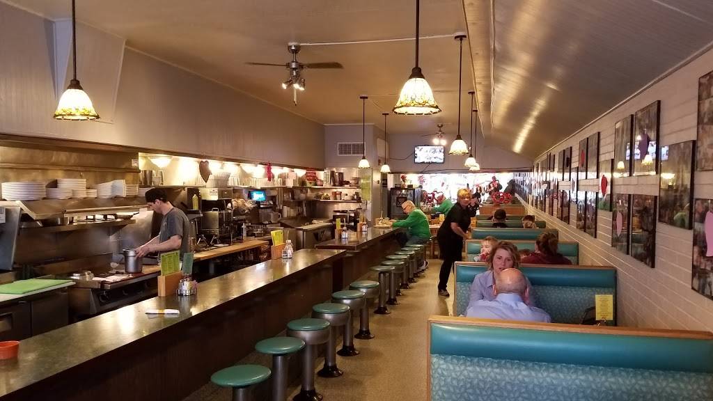 Goldys Grill | restaurant | 1023 N Northwest Hwy, Park Ridge, IL 60068, USA | 8478259725 OR +1 847-825-9725