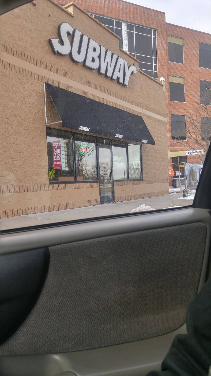 Subway Restaurants | restaurant | 224 W Wisconsin Ave, Neenah, WI 54956, USA | 9207253400 OR +1 920-725-3400