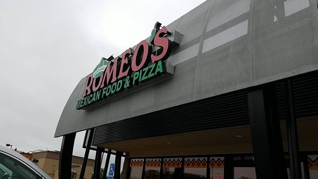 Romeos Mexican Food & Pizza | restaurant | 14630 W Center Rd, Omaha, NE 68144, USA | 4023304160 OR +1 402-330-4160