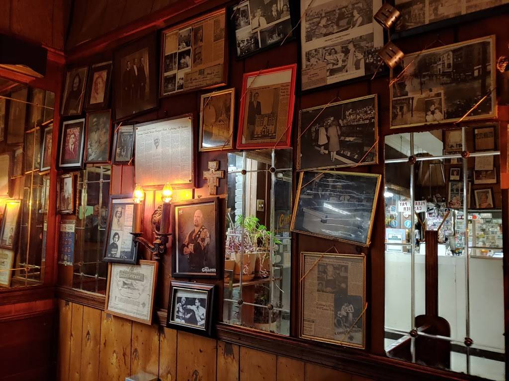 Coney Island Famous Weiners | restaurant | 15 N Liberty St, Cumberland, MD 21502, USA | 3017770380 OR +1 301-777-0380