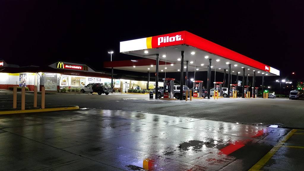 Pilot Travel Center | restaurant | 7300 Okeechobee Rd, Fort Pierce, FL 34945, USA | 7724600611 OR +1 772-460-0611