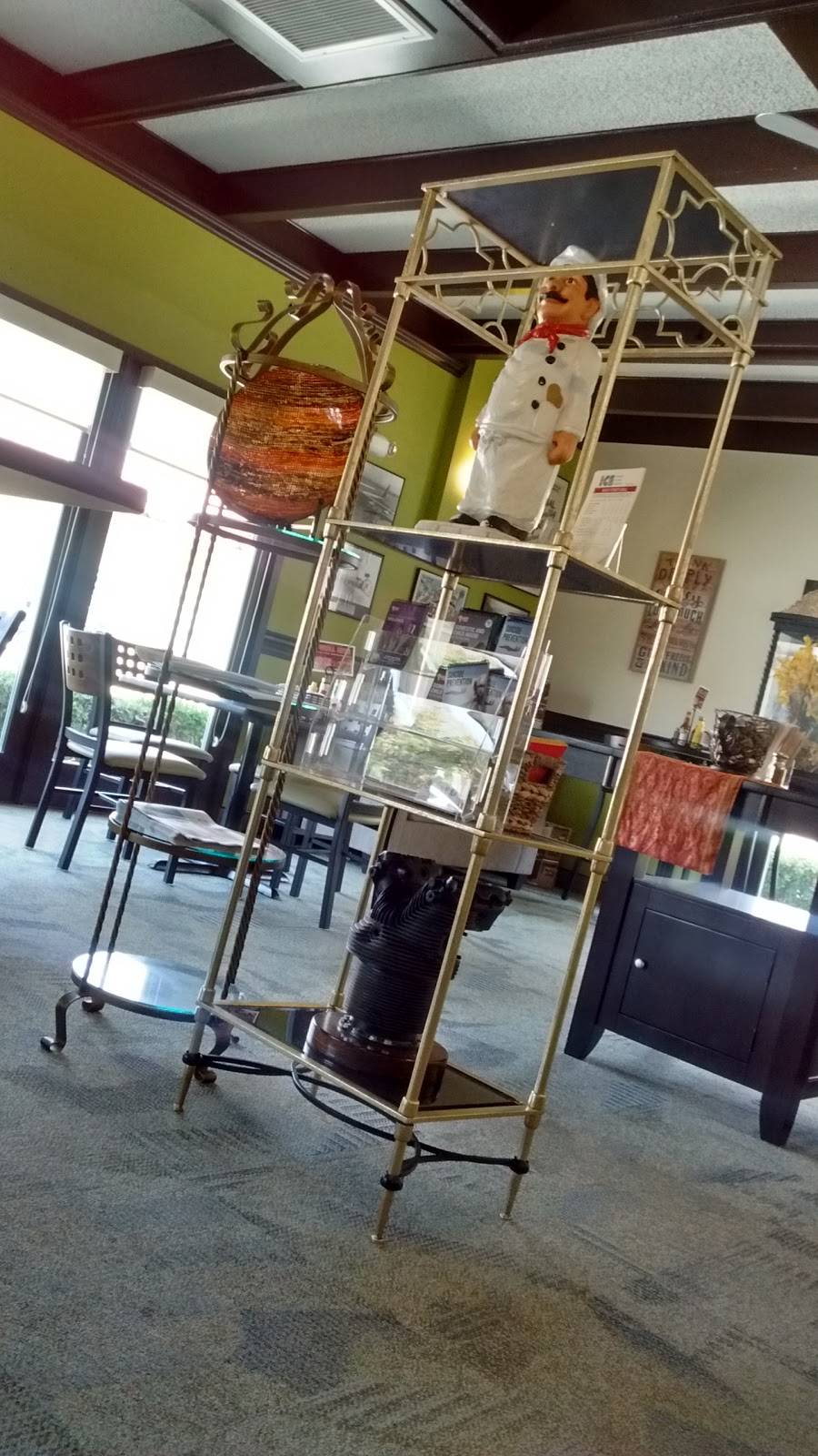 Back Street Grill | restaurant | 870 Adams Ave, Bldg 110, March Air Reserve Base, CA 92518, USA | 9516553663 OR +1 951-655-3663