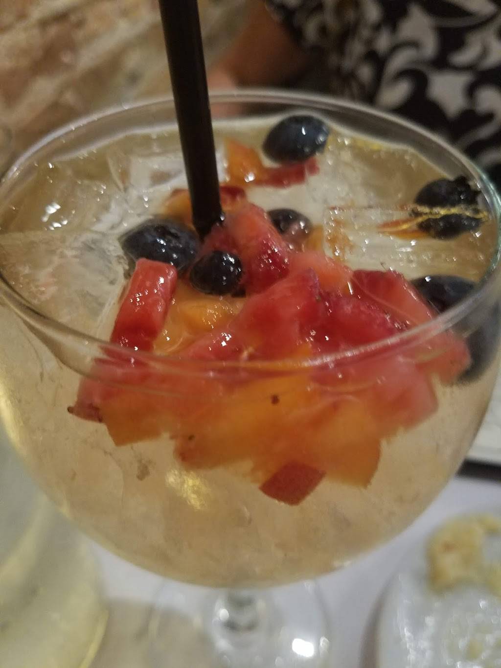 Labemis Tavern & Restaurant | restaurant | 109 N Main St, Crystal Lake, IL 60014, USA | 8154593336 OR +1 815-459-3336