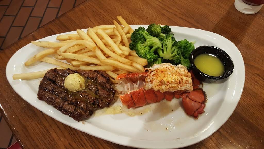 TGI Fridays | restaurant | 6721 La Tijera Blvd, Los Angeles, CA 90045, USA | 3103371143 OR +1 310-337-1143