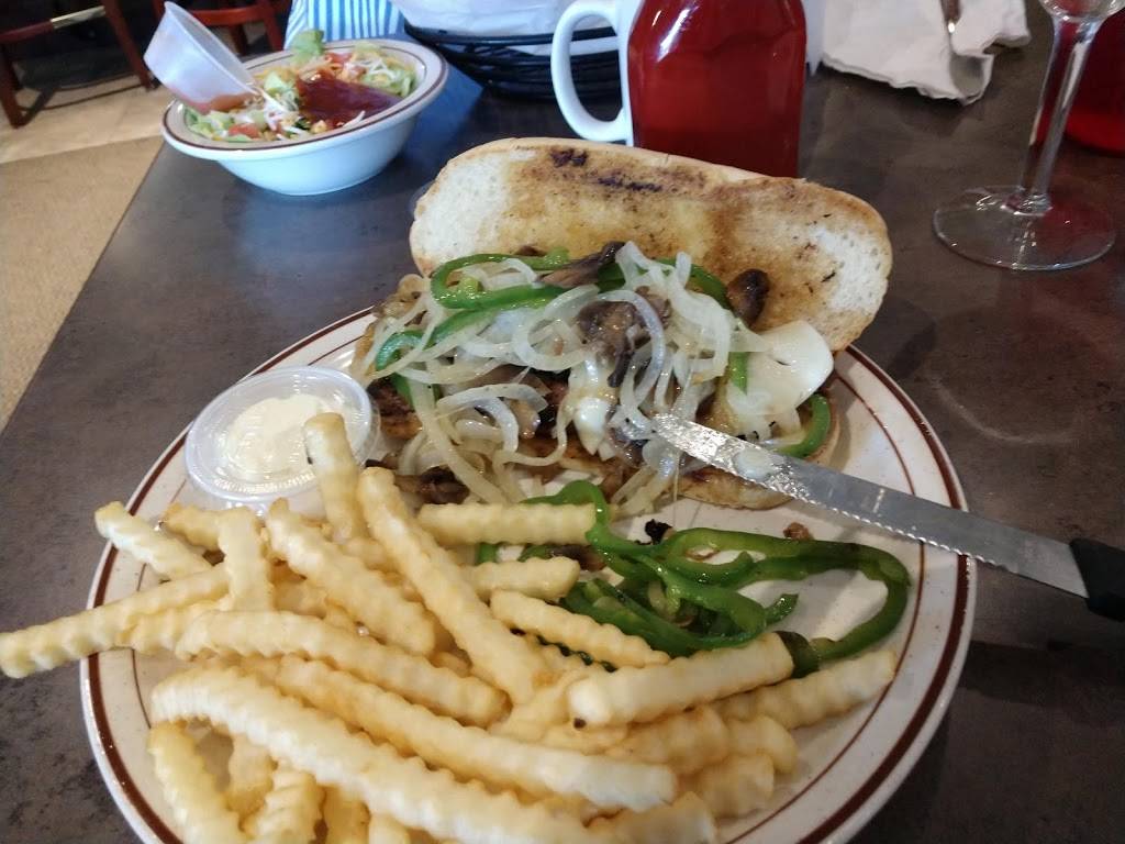 Pub19 Bar & Grill | restaurant | 1665 IA-86, Spirit Lake, IA 51360, USA | 7123328142 OR +1 712-332-8142