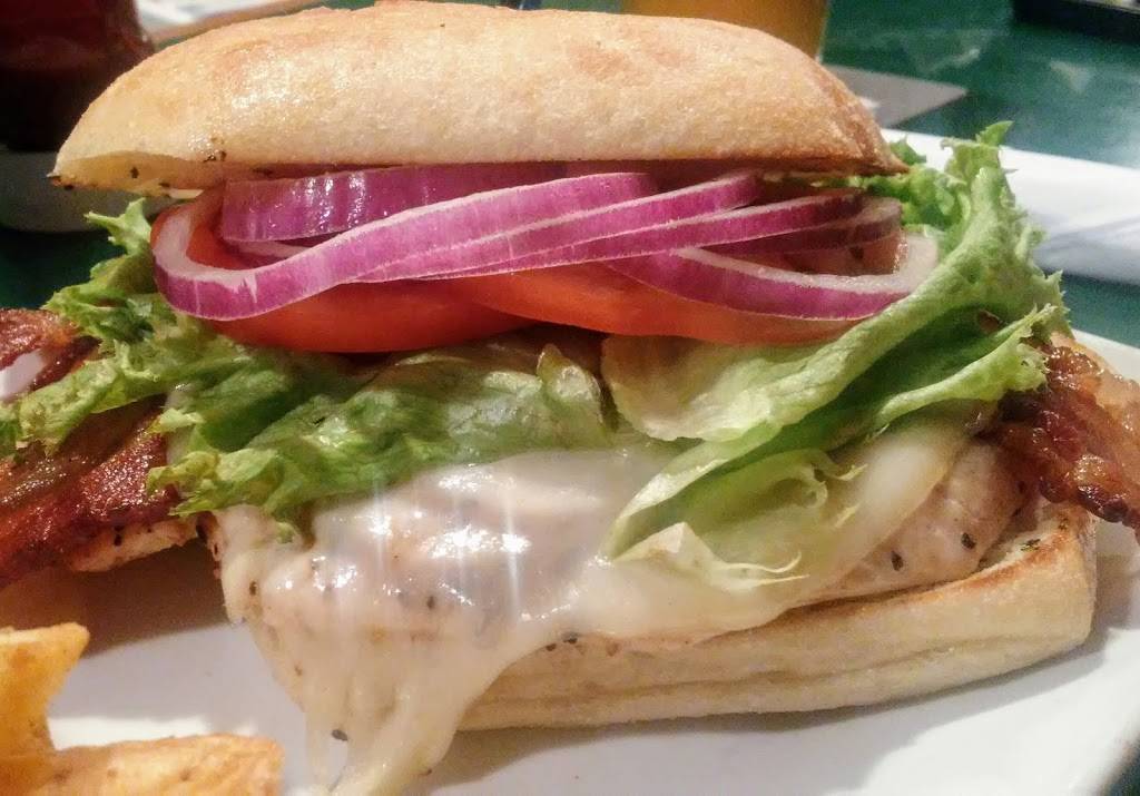 Lennard Ks Boat House Restaurant & Bar | restaurant | 18340 E, WA-3, Allyn, WA 98524, USA | 3602756060 OR +1 360-275-6060