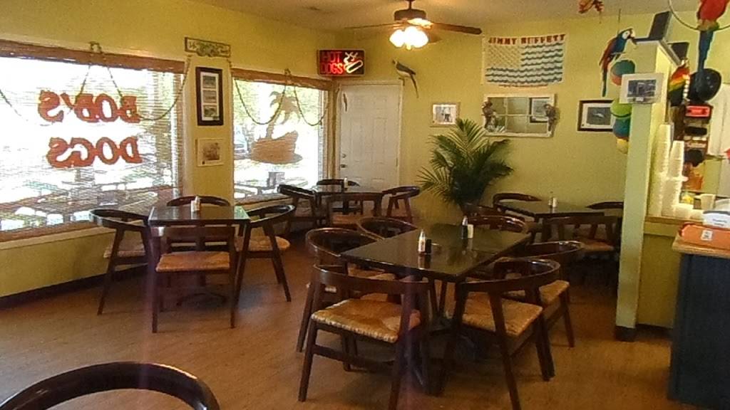 Bobs Dogs | restaurant | 8903 E Oak Island Dr, Oak Island, NC 28465, USA | 9102783456 OR +1 910-278-3456
