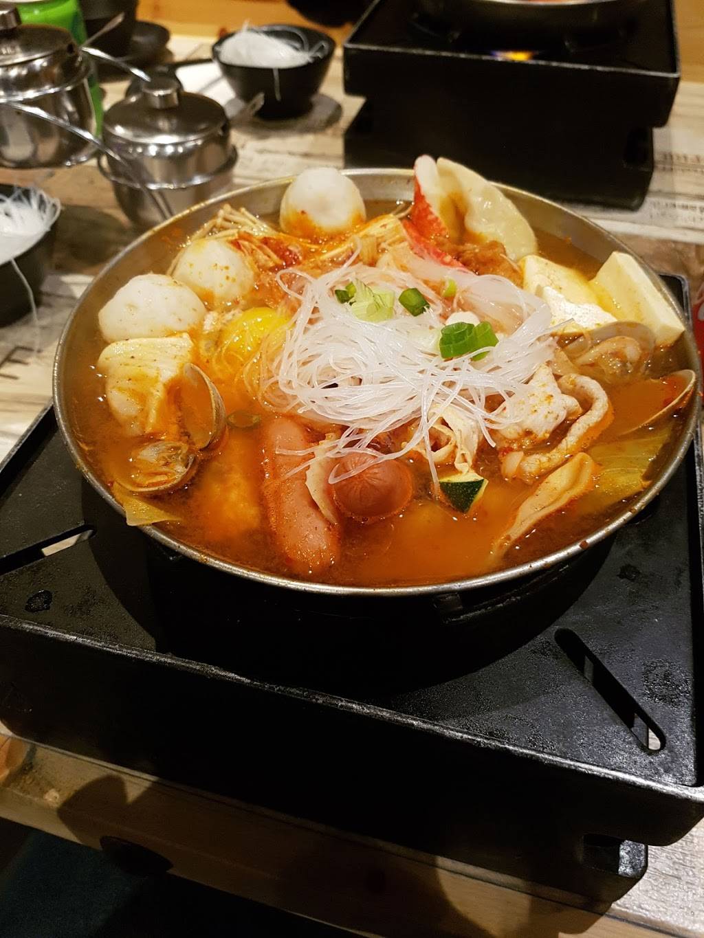 212° Hotpot | restaurant | 6533 Trigo Rd, Isla Vista, CA 93117, USA | 8058833092 OR +1 805-883-3092