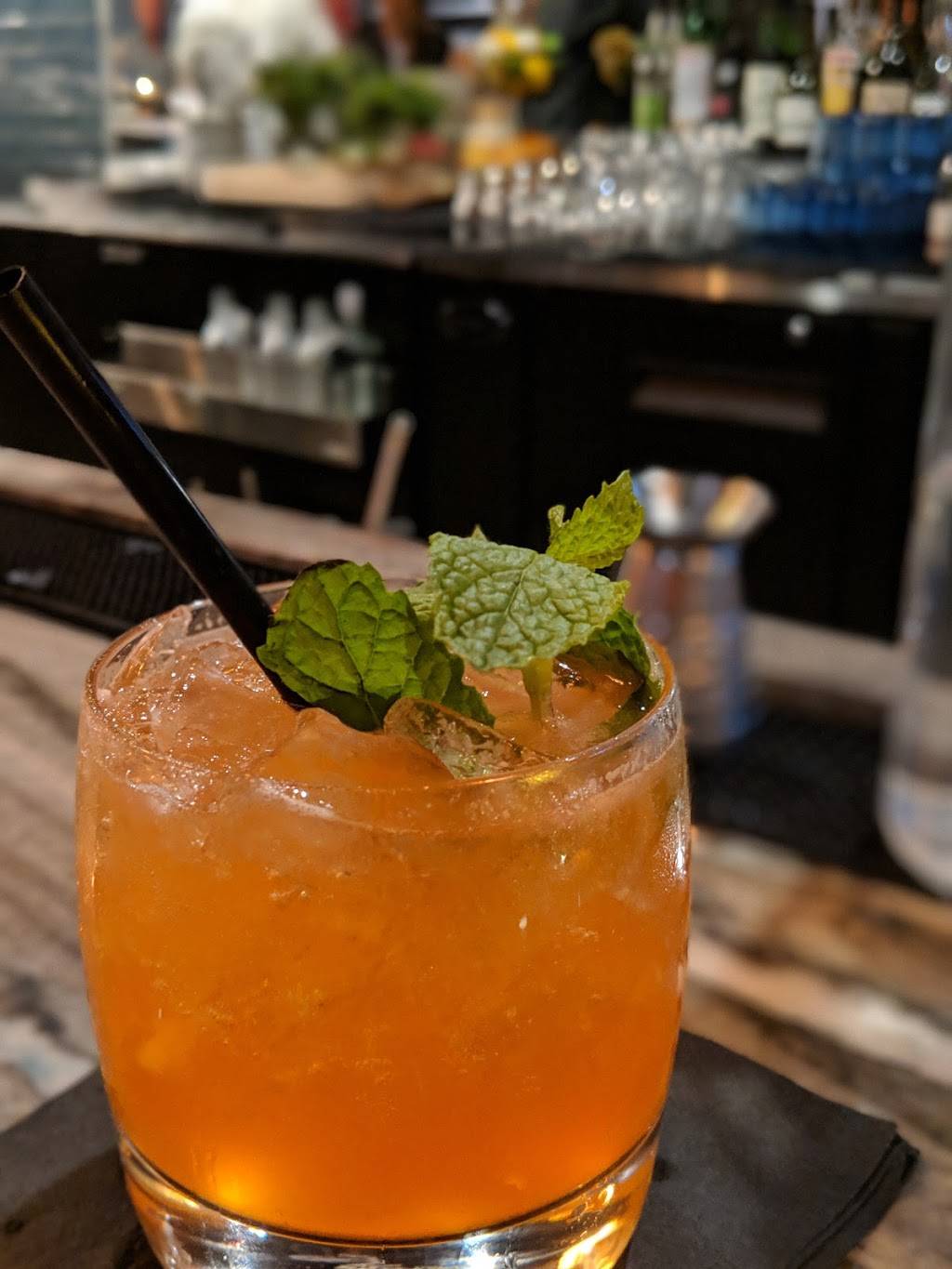 Hush Public House | restaurant | 14202 N Scottsdale Rd #167, Scottsdale, AZ 85254, USA | 4807585172 OR +1 480-758-5172