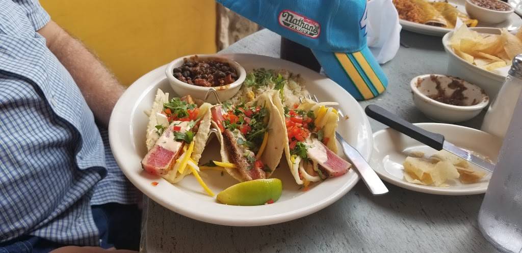 Uncle Julios Mexican From Scratch | restaurant | 2360 Fountain Square Dr, Lombard, IL 60148, USA | 6307059260 OR +1 630-705-9260