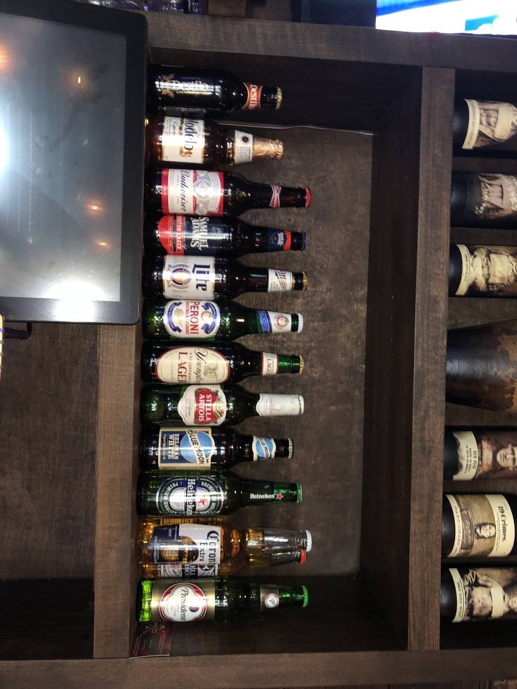 Los Parrilleros Y Parrilleros Tavern | restaurant | 10779 NW 41st St, Doral, FL 33178, USA | 7863911334 OR +1 786-391-1334