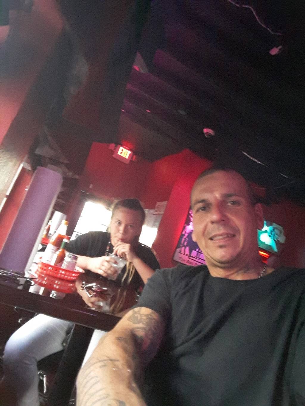 Z Z Gator Cove | restaurant | 733 Hamblen Rd, Kingwood, TX 77339, USA | 2813592200 OR +1 281-359-2200