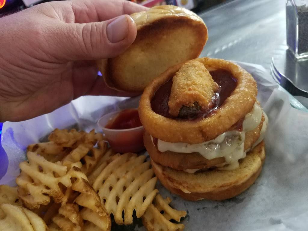 Purgatorys Pub | restaurant | 2104 State St, Bettendorf, IA 52722, USA | 5633552985 OR +1 563-355-2985