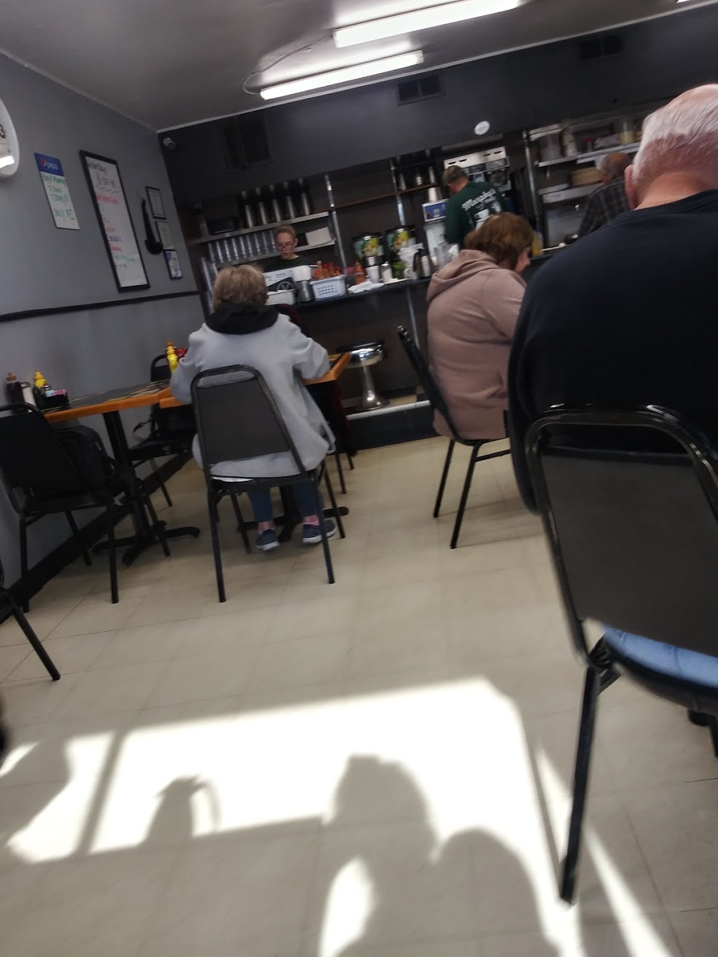 Murphys Diner | restaurant | 1059 Gravois Rd, Fenton, MO 63026, USA | 6363431916 OR +1 636-343-1916