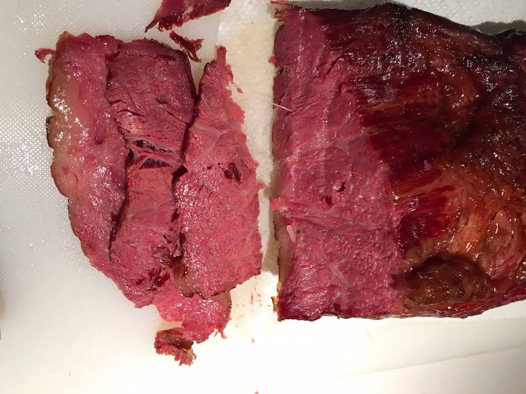 Lucky’s Noble BBQ | restaurant | 160 W Fort St, Detroit, MI 48226, USA | 9182978550 OR +1 918-297-8550