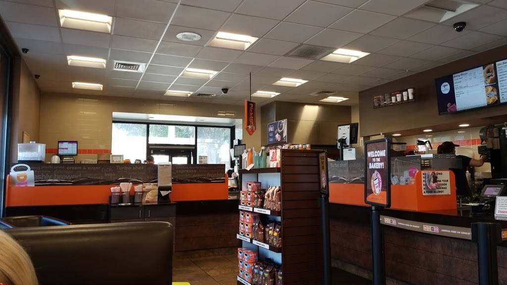 Dunkin | cafe | 9991 Bay Pines Blvd, St. Petersburg, FL 33708, USA | 7273986342 OR +1 727-398-6342