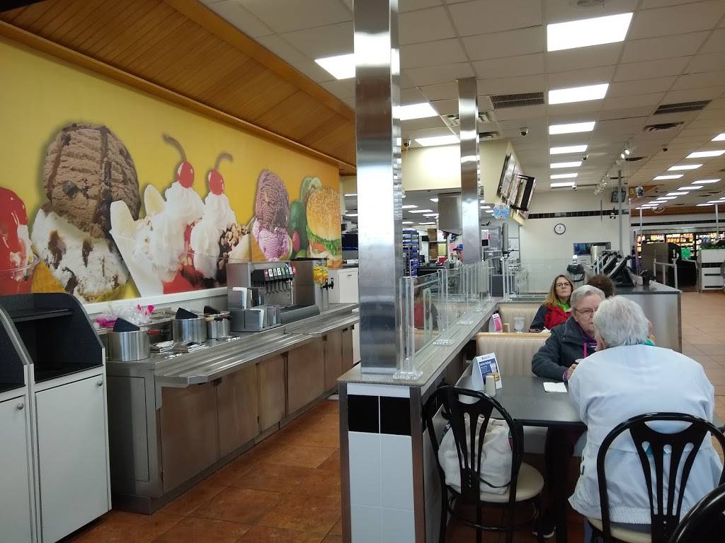 Braums Ice Cream & Burger Restaurant | restaurant | 550 E 47th St S, Wichita, KS 67216, USA | 3165540033 OR +1 316-554-0033