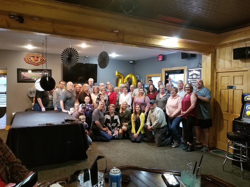 Snowballs Bar | meal takeaway | 463 E Wall St, Ellsworth, WI 54011, USA | 7152735174 OR +1 715-273-5174