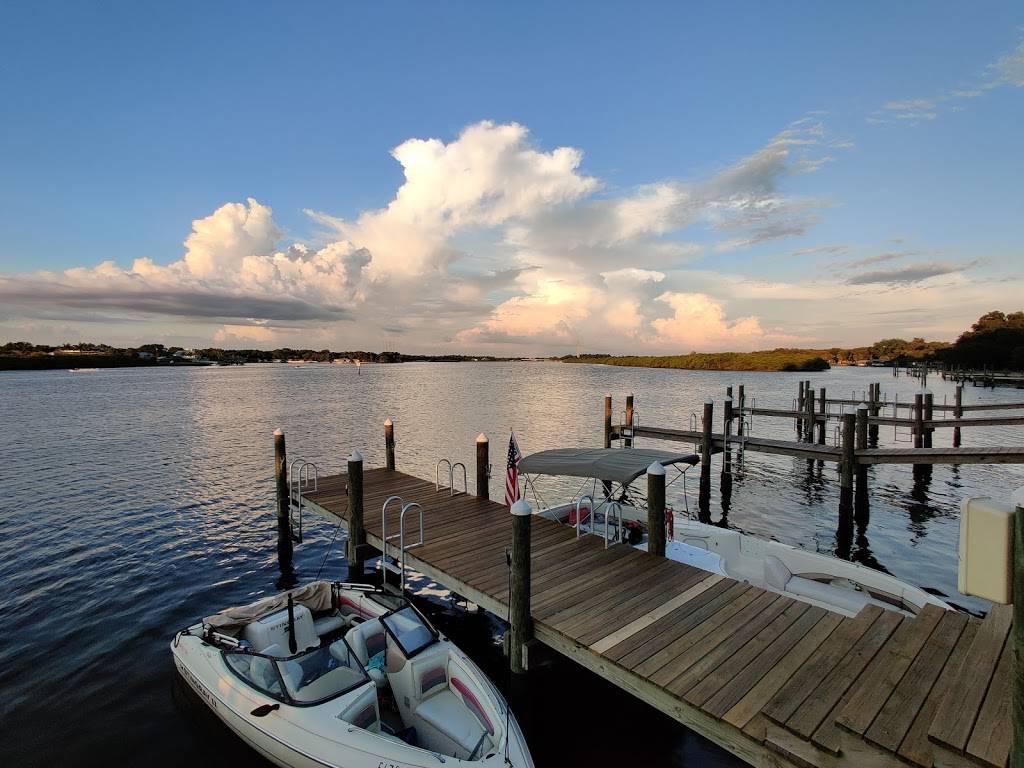 The Rivers Edge Bar and Grill | restaurant | 6226 Ohio Ave, Gibsonton, FL 33534, USA | 8136719196 OR +1 813-671-9196