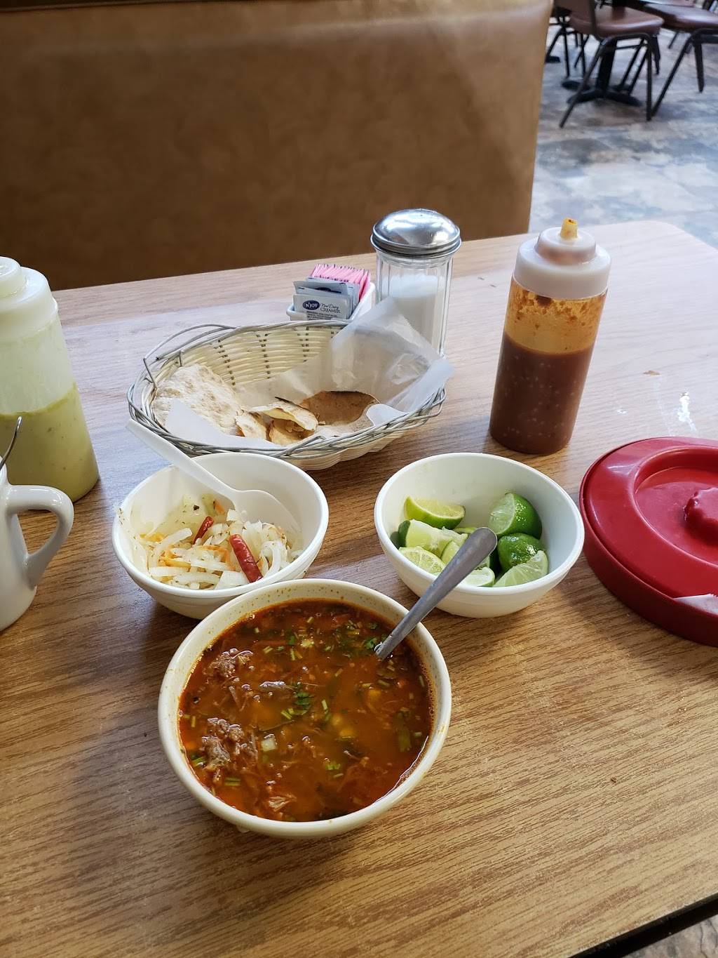 Birrieria Aguinaga | restaurant | 2829 W Northwest Hwy #520, Dallas, TX 75220, USA | 2143532773 OR +1 214-353-2773