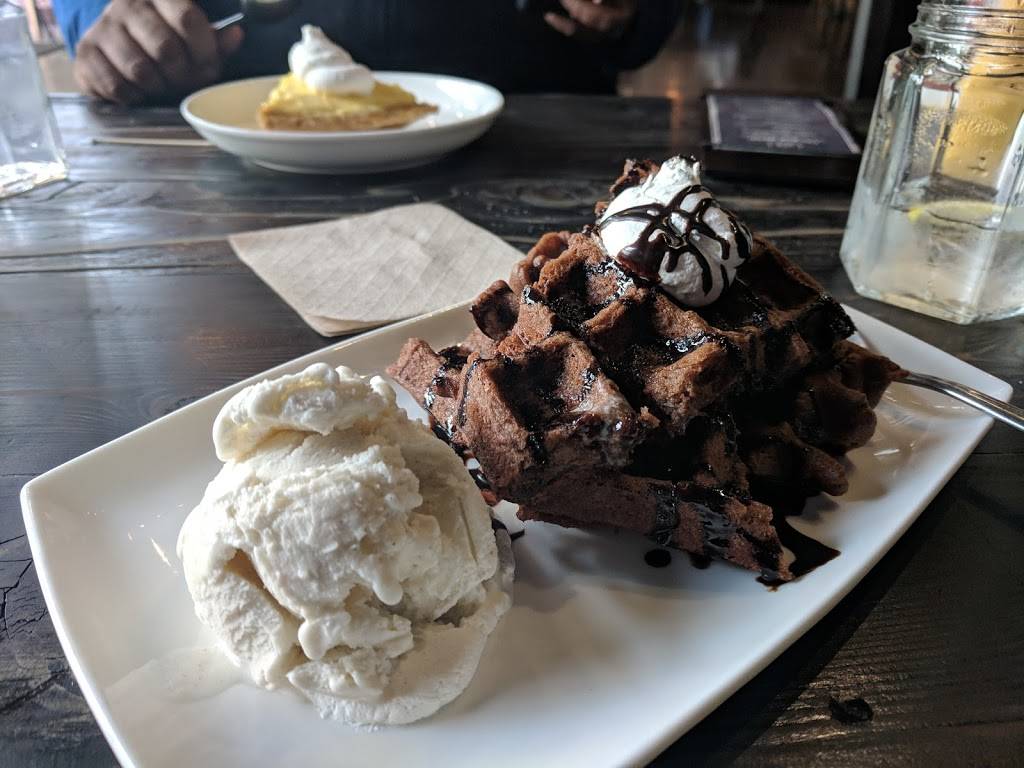 Chicken Pie Shop | restaurant | 1251 Arroyo Way, Walnut Creek, CA 94596, USA | 9253228799 OR +1 925-322-8799