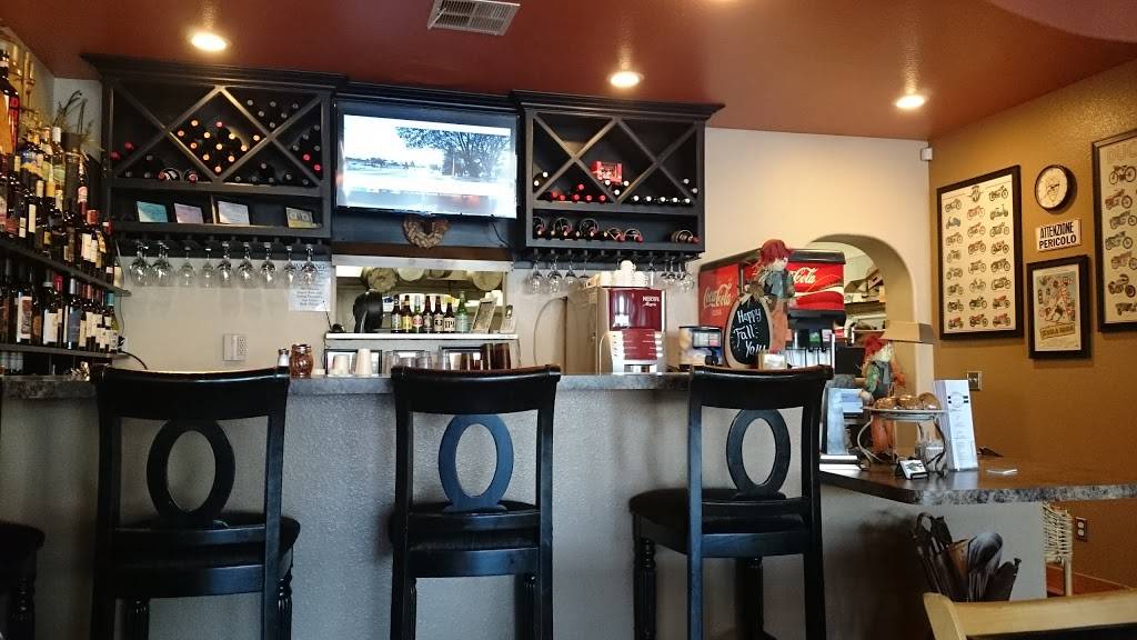 Rodolfos Pizza & Deli | restaurant | 2071 E Florida Ave, Hemet, CA 92544, USA | 9516586000 OR +1 951-658-6000