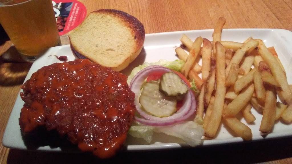 Applebees Grill + Bar | restaurant | 3040 E College Ave, Appleton, WI 54915, USA | 9209548771 OR +1 920-954-8771