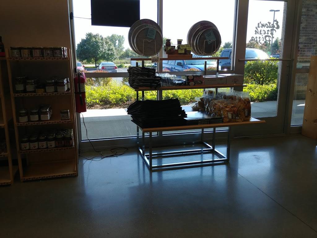 Eaton’s Fresh Pizza | meal takeaway | 830 E Paradise Dr, West Bend, WI 53095, USA | 2624292292 OR +1 262-429-2292