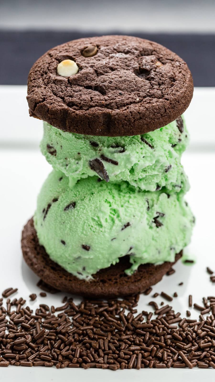 Mojo Cookie Dough and Creamery | restaurant | 476 W Main St, Hendersonville, TN 37075, USA | 6155093776 OR +1 615-509-3776