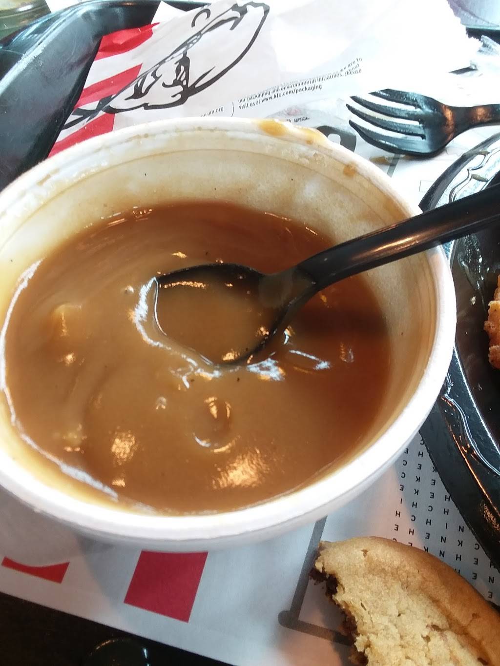 KFC | restaurant | 116 N Main St, Woodsfield, OH 43793, USA | 7404729005 OR +1 740-472-9005