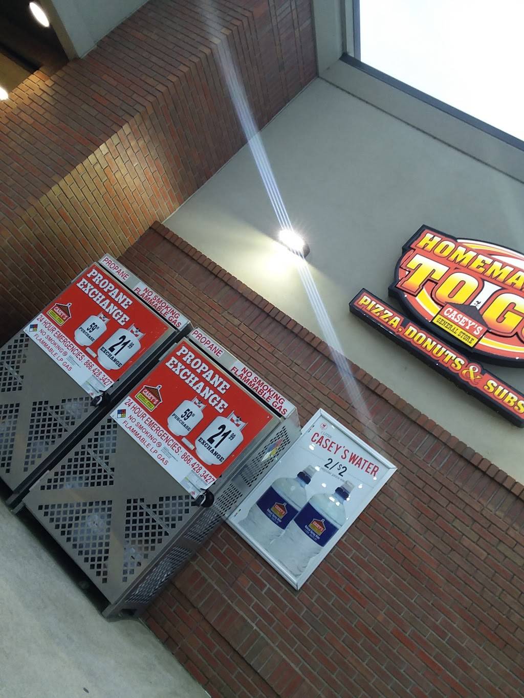 Caseys | meal takeaway | 409 E Lincoln Ave, Chandler, IN 47610, USA | 8129253742 OR +1 812-925-3742