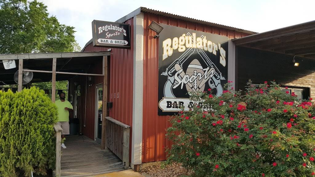 Regulators Sports Bar & Grill | restaurant | 202 S Ave C, Elgin, TX 78621, USA | 5122856075 OR +1 512-285-6075