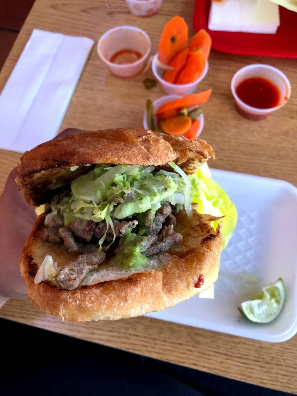 Zamora Albertos Mexican Food | restaurant | 13187 Main St C, Hesperia, CA 92345, USA | 7609481178 OR +1 760-948-1178