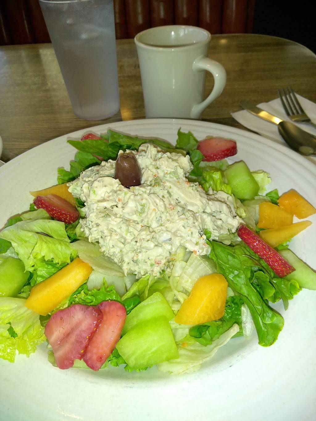 Circle Grill | restaurant | 3701 N Buckner Blvd, Dallas, TX 75228, USA | 2143274140 OR +1 214-327-4140