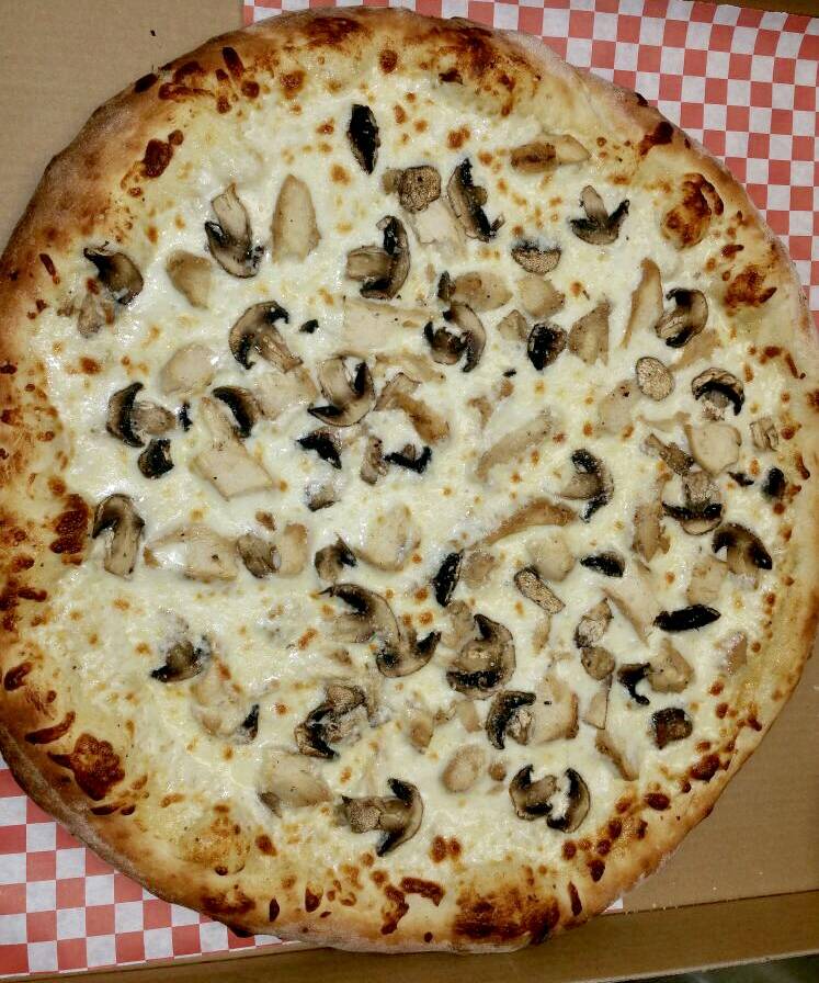 Valintina Pizza | restaurant | 2340 Pacific Coast Hwy B, Long Beach, CA 90804, USA | 5623862550 OR +1 562-386-2550