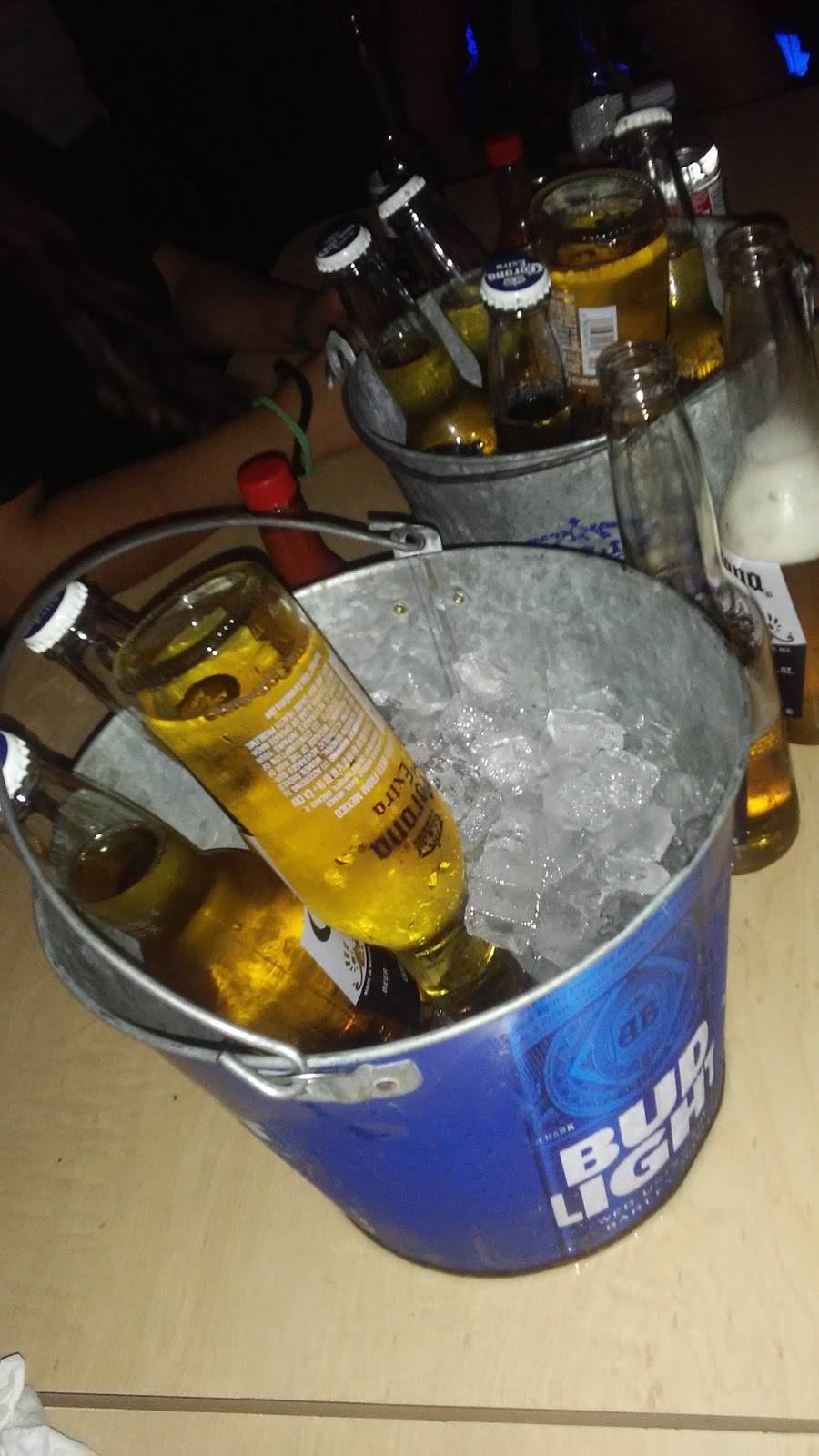 El Nuevo San Salvador | restaurant | 5230 Santa Monica Blvd, Los Angeles, CA 90029, USA | 3236651772 OR +1 323-665-1772