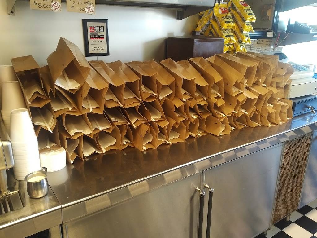 Red Hots Coney Island | restaurant | 12 Victor St, Highland Park, MI 48203, USA | 3138680766 OR +1 313-868-0766