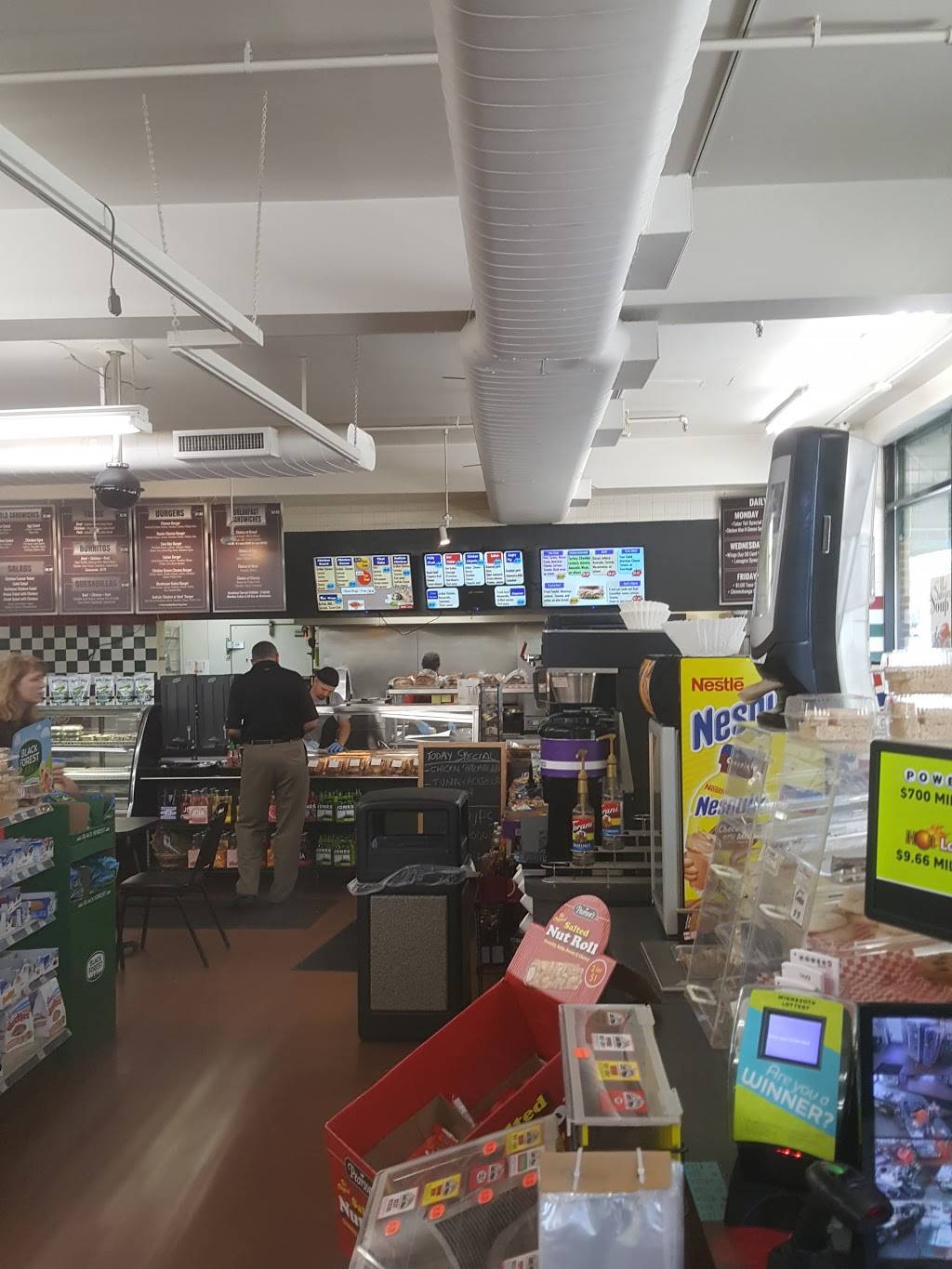 Joes Market & Deli | meal takeaway | 1828 Como Ave SE, Minneapolis, MN 55414, USA | 6123311272 OR +1 612-331-1272