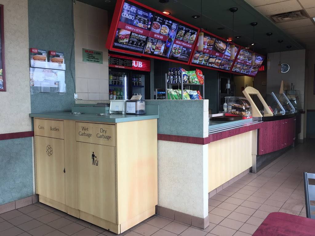 Mr.Sub | restaurant | 702 The Queensway, Etobicoke, ON M8Y 1K9, Canada | 4162590702 OR +1 416-259-0702