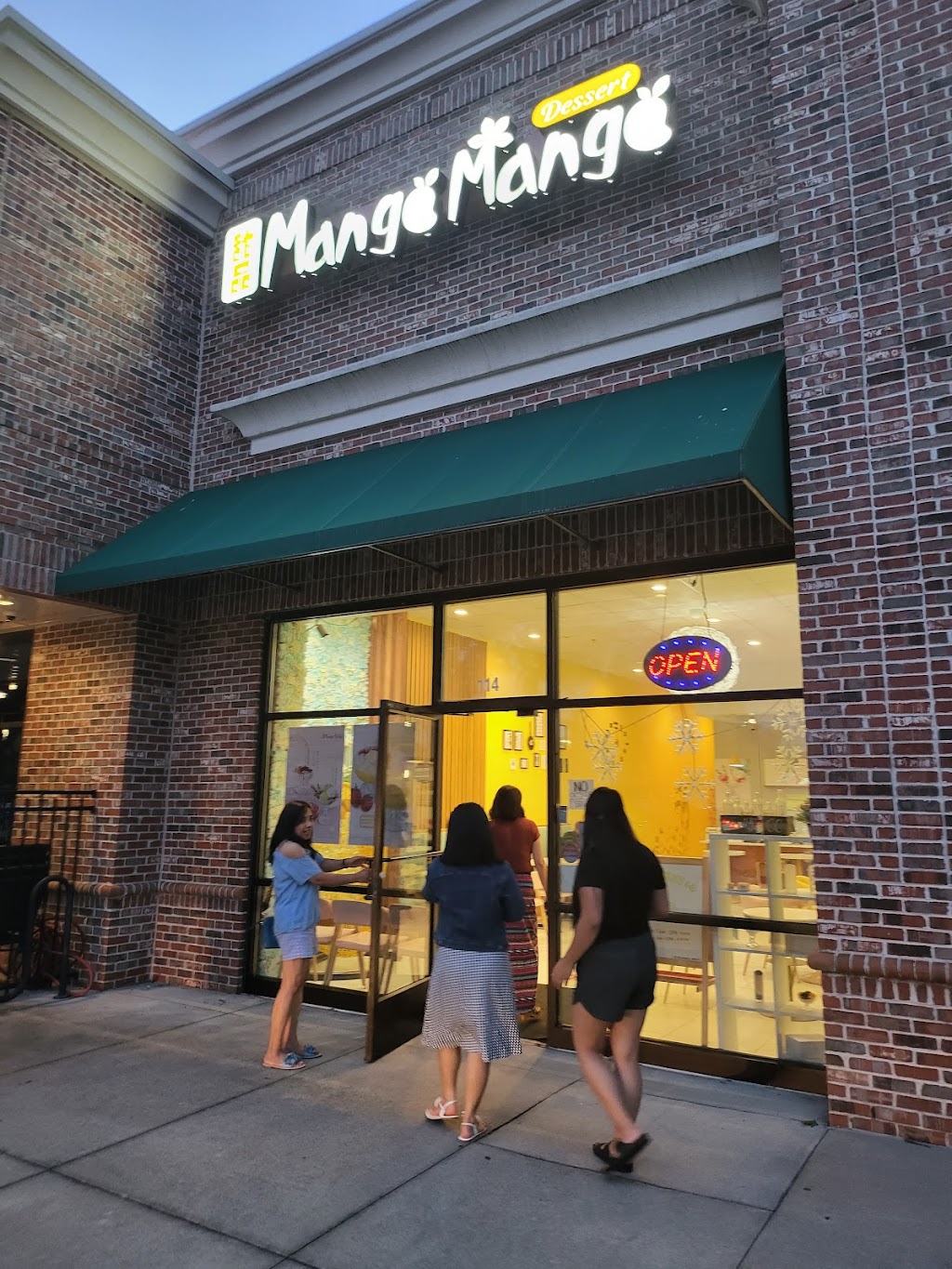 Mango Mango Dessert | cafe | 4540 Princess Anne Rd UNIT 114, Virginia Beach, VA 23462, USA | 7579372400 OR +1 757-937-2400
