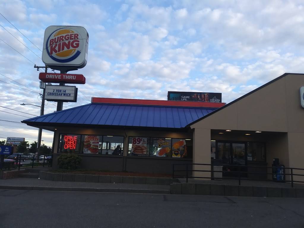 Burger King | restaurant | 13241 Aurora Ave N, Seattle, WA 98133, USA | 2063612571 OR +1 206-361-2571