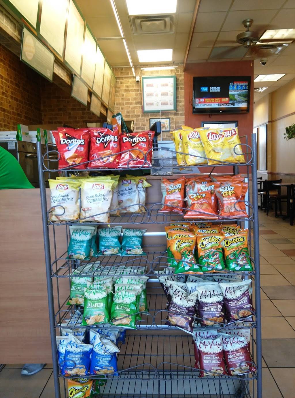 Subway | restaurant | Dongate Plaza, 751 Don Mills Rd Unit 1, North York, ON M3C 1S3, Canada | 4164225333 OR +1 416-422-5333