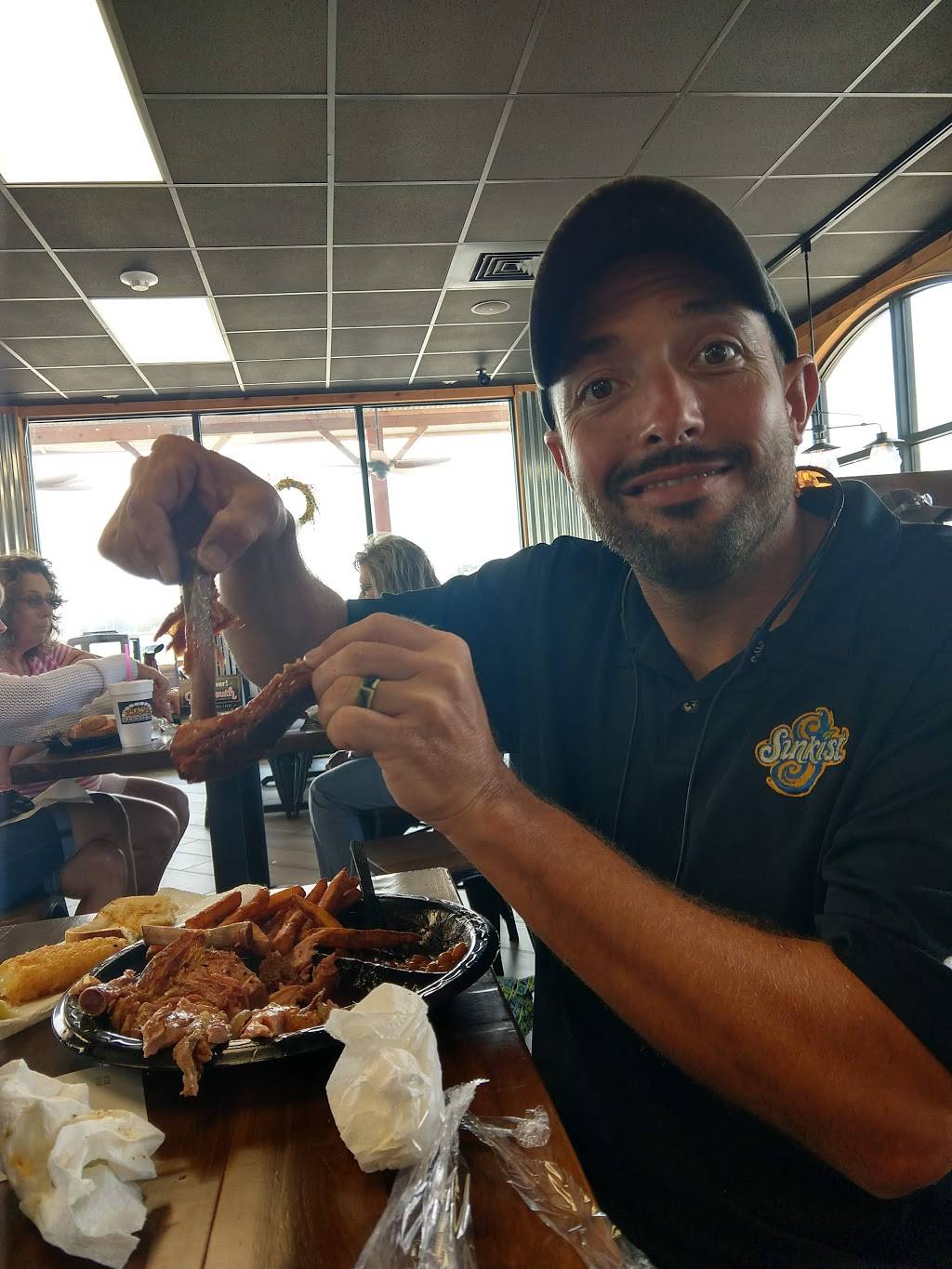 Ricks Barbecue | restaurant | 2408 S Wilson Dam Rd, Muscle Shoals, AL 35661, USA | 2568140200 OR +1 256-814-0200